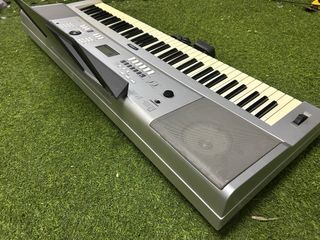 Yamaha DGX-220 Teclado Digital