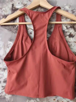 Top deportivo Etam color teja talla L