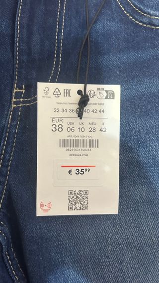 Conjunto Bershka: Pantalón y Suéter