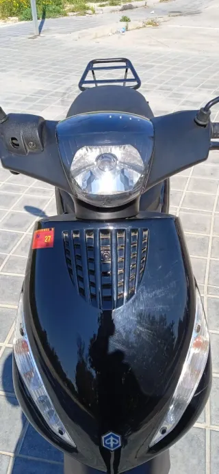 Piaggio Zip 2T Scooter Negro
