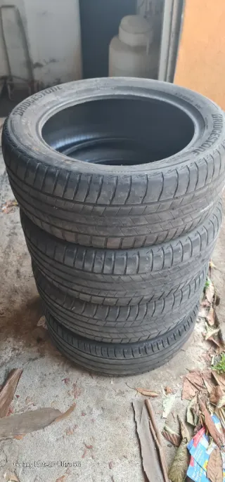 Neumáticos 215/55 R17