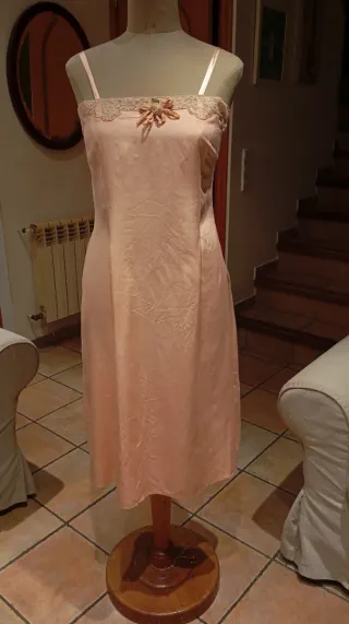 Vestido antiguo de seda.