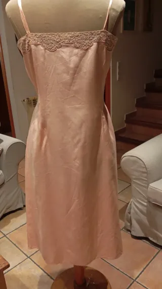 Vestido antiguo de seda.