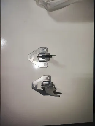 Soportes para radiador de metal