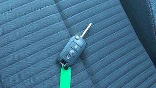 Peugeot 2008 Puretech 100 S&S Active Pack 75 kW (100 CV)