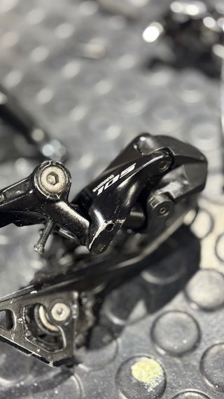 Grupo Shimano 105 R7000 Disco 11v
