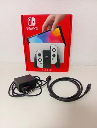 Come Nuova!! Nintendo Switch Oled + Accessori