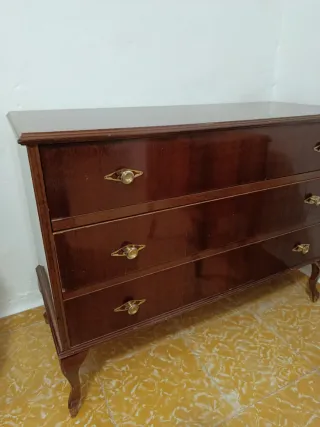Conjunto 3 Mesitas Noche, Cómoda y Espejo Madera