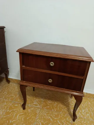 Conjunto 3 Mesitas Noche, Cómoda y Espejo Madera