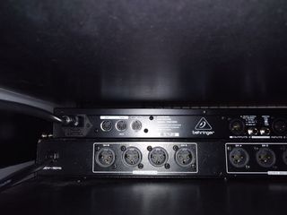Behringer FBQ 1000 + distribuidor XLR