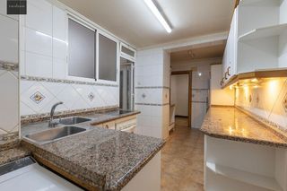 Piso en venta en Camino de Ronda - Rosaleda en Granada