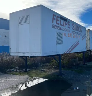 Man 12.192  Portacajas 20 de pies.Caja incluida