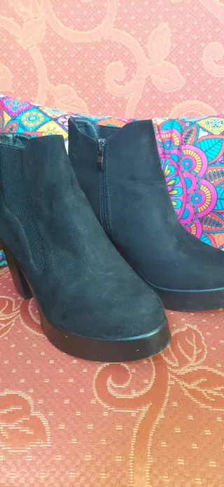 Botines negros Talla 38