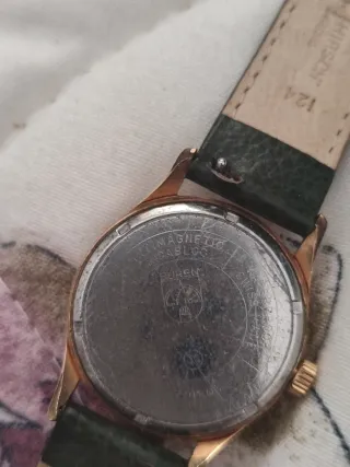 Reloj Buren Grand Prix Oro y Verde