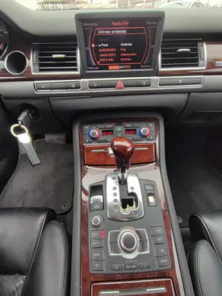 Audi A8 2004