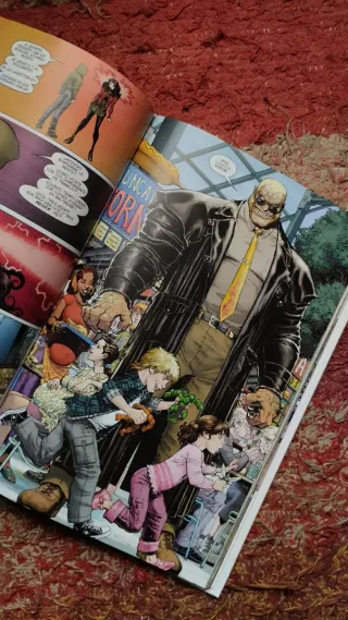 ULTIMATE X (MARVEL GRAPHIC NOVELS).