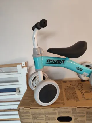 Bicicleta de equilibrio Ryder azul