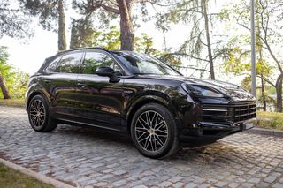 Porsche Cayenne 2024 E-HYBRID
