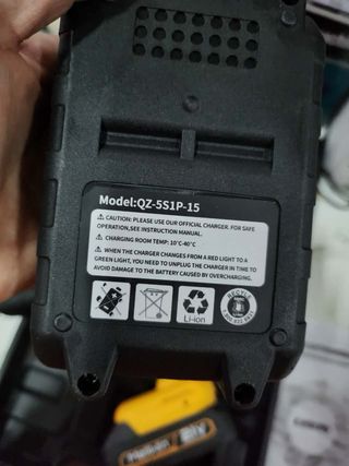 Taladro Atornillador Mellwin 21V con Accesorios