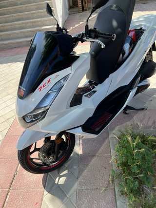 Honda PCX 125 2021 Blanca