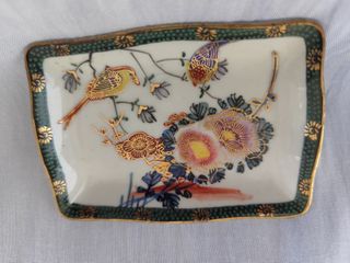 Vassoio in porcellana vintage dipinto a mano