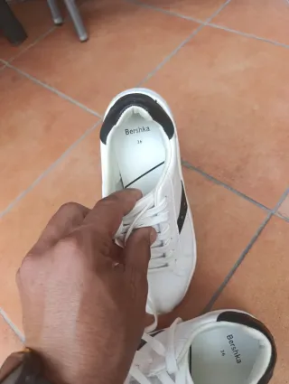 Zapatillas Mujer Blancas y Negras