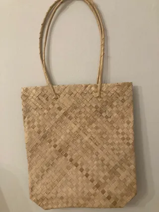Bolso de palma bordado flores años 60