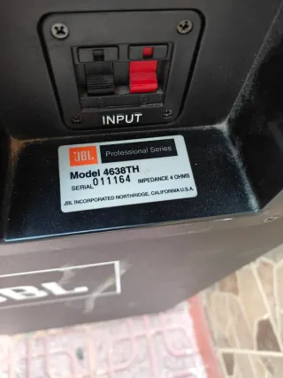 Altavoces JBL Professional - Sistema completo bar