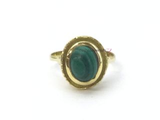 anillo oro 18k con piedra con malaquita