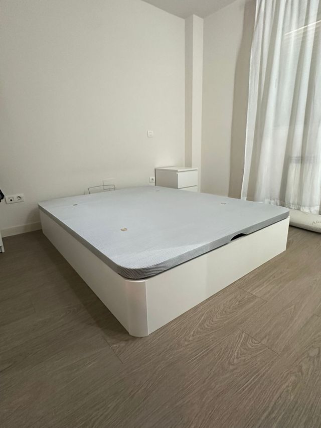 Canape abatible blanco y beige 150x190 A estrenar