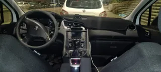 Peugeot 5008 2016