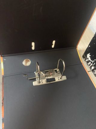 Archivador de documentos con diseño de atardecer