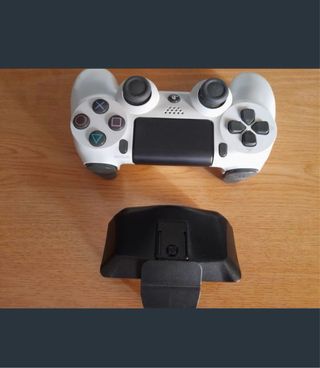 PS4 Pro 1TB Glacier White
