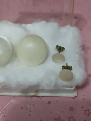 2 paia orecchini madreperla