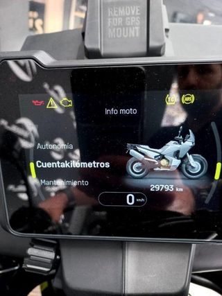 Husqvarna 2022 | 29.000 km | Gris | 9.499€
