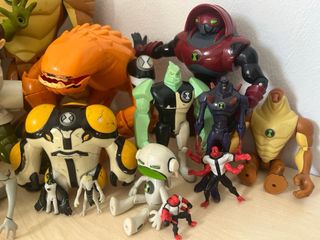 Lote 27 Figuras Ben 10 (2007 - 2010)