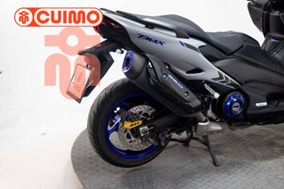 YAMAHA TMAX 560