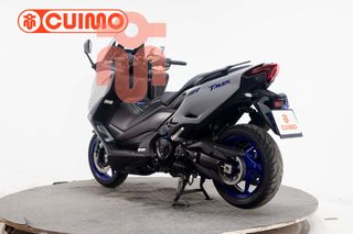 YAMAHA TMAX 560