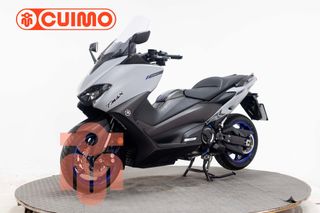 YAMAHA TMAX 560