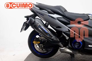 YAMAHA TMAX 560
