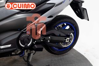 YAMAHA TMAX 560
