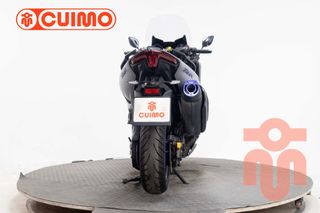 YAMAHA TMAX 560