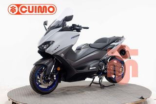 YAMAHA TMAX 560
