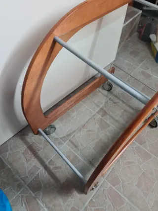 Carrello legno e vetro con ruote