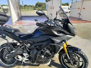 Yamaha Tracer 900 Negra