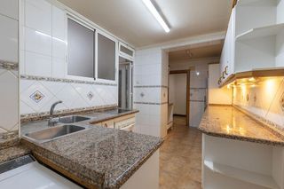 Piso en venta en Camino de Ronda - Rosaleda en Granada