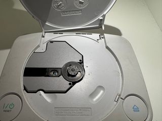 PSone Slim + Mando + Cable AV