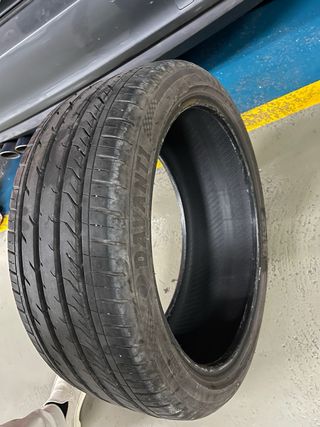 Neumático 225/40 /zR18