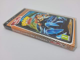 crash guerra de titanes essentials psp