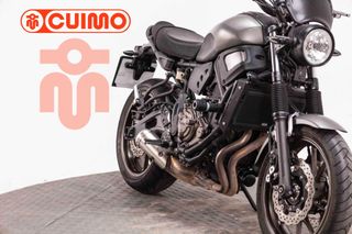YAMAHA XSR 700